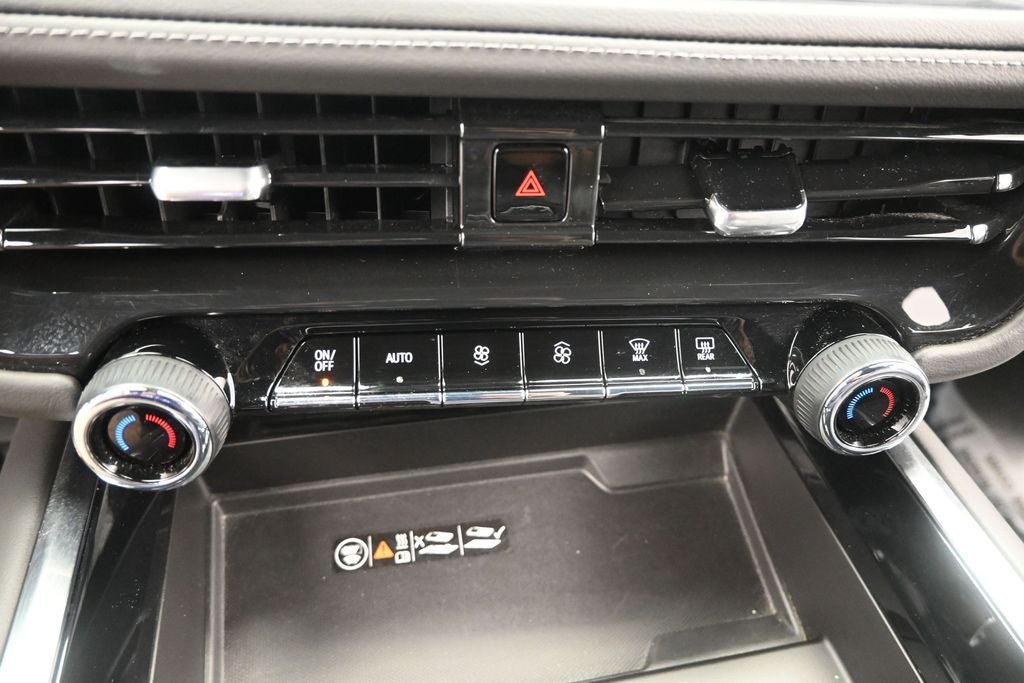 2025 Chevrolet Suburban LT