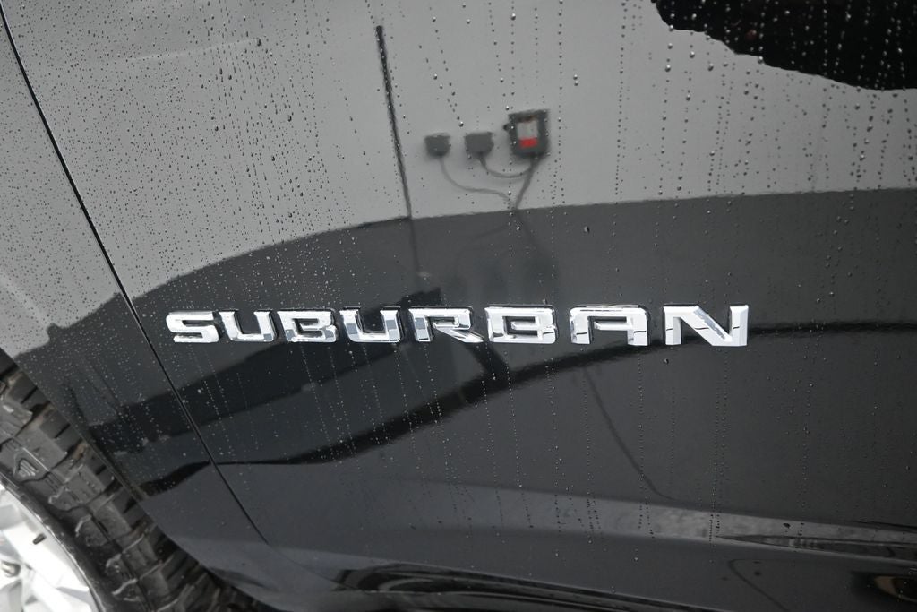 2025 Chevrolet Suburban LT