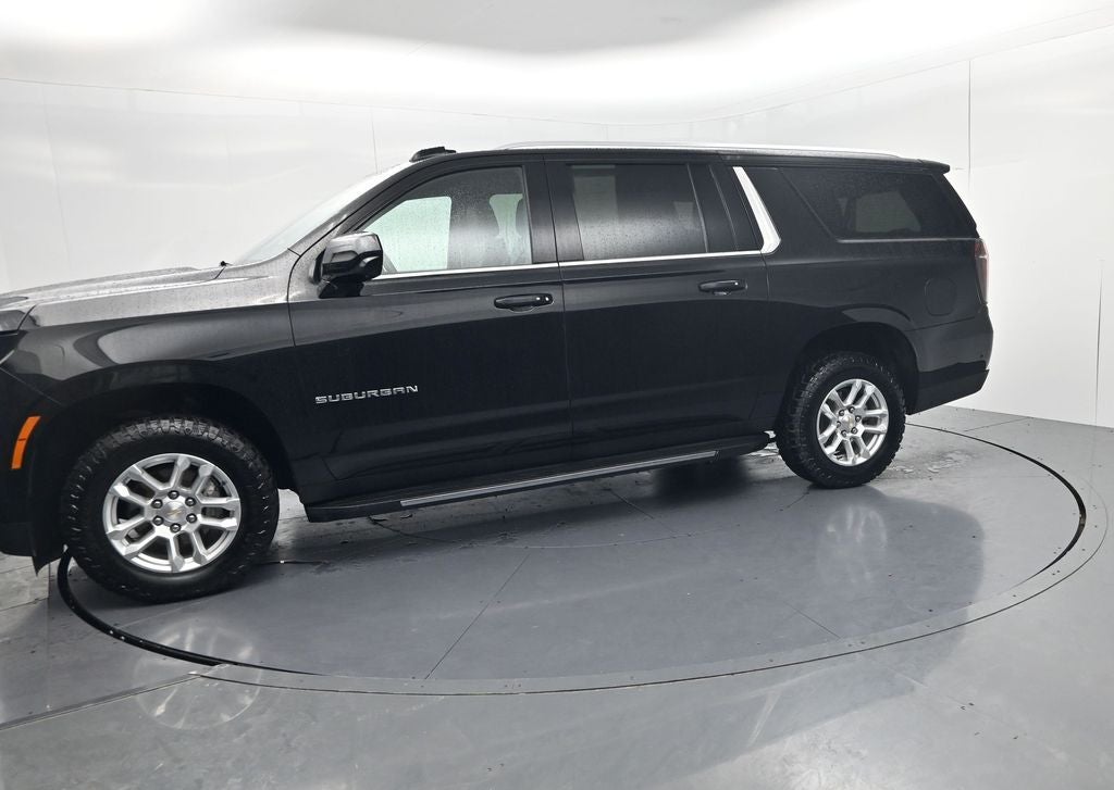 2025 Chevrolet Suburban LT