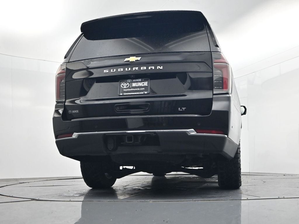 2025 Chevrolet Suburban LT