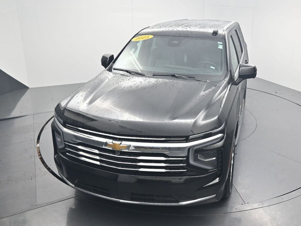 2025 Chevrolet Suburban LT