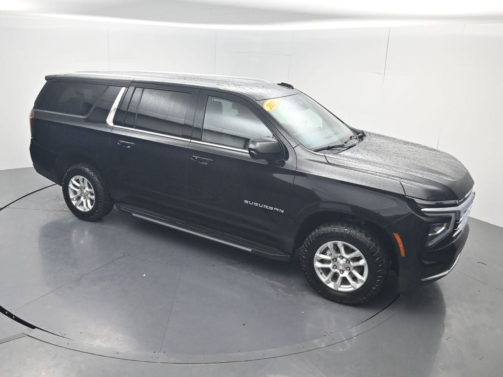 2025 Chevrolet Suburban LT