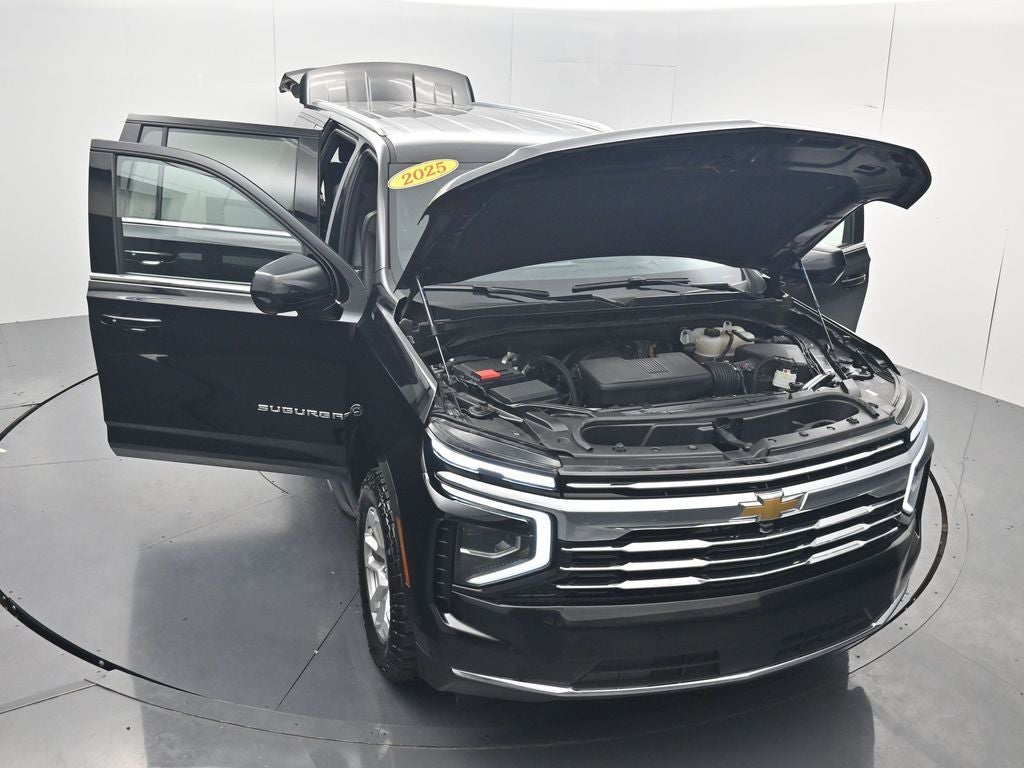 2025 Chevrolet Suburban LT
