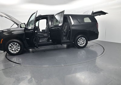 2025 Chevrolet Suburban LT