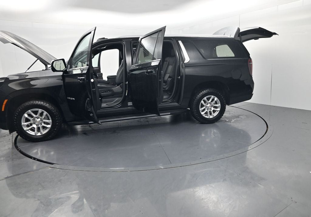 2025 Chevrolet Suburban LT