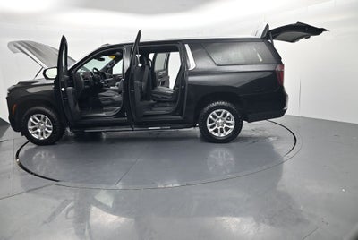 2025 Chevrolet Suburban LT