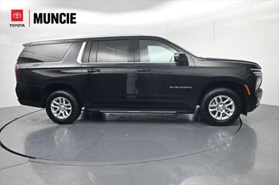 2025 Chevrolet Suburban LT