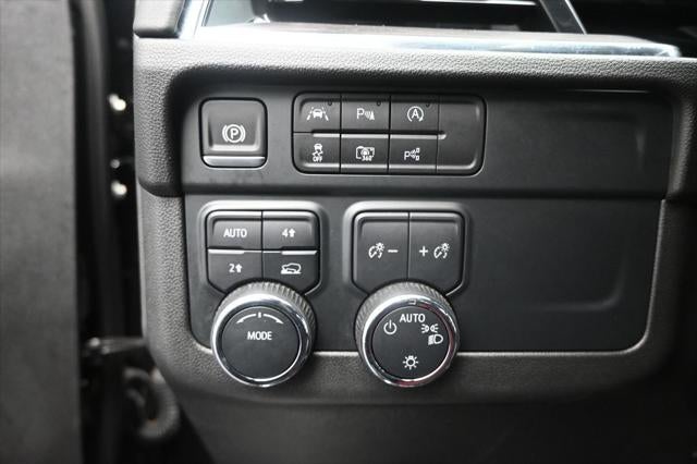 2025 Chevrolet Suburban LT