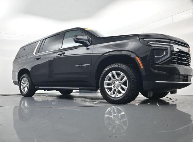 2025 Chevrolet Suburban LT