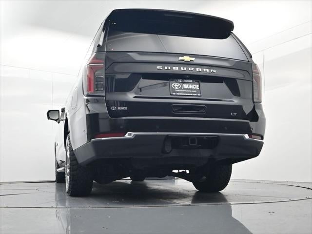 2025 Chevrolet Suburban LT