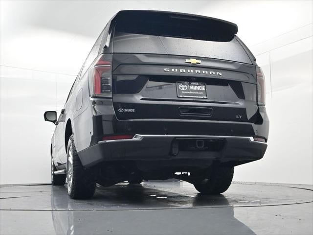 2025 Chevrolet Suburban LT