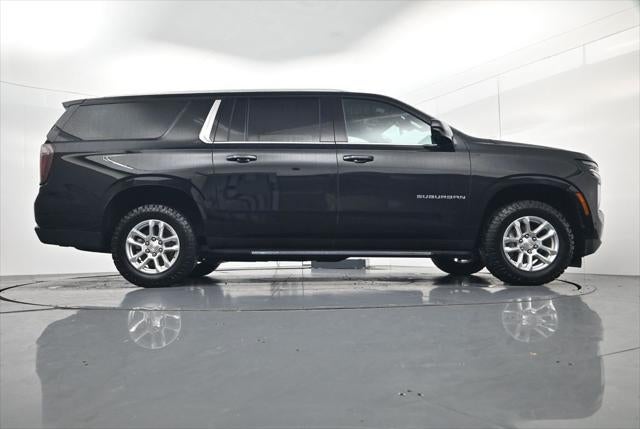 2025 Chevrolet Suburban LT