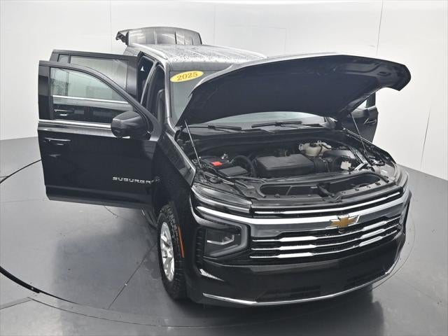 2025 Chevrolet Suburban LT
