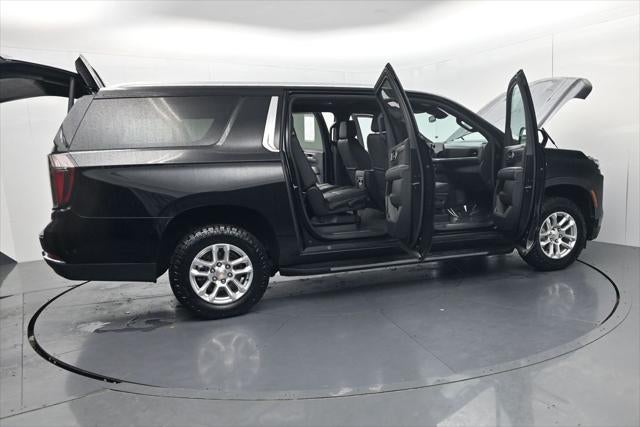 2025 Chevrolet Suburban LT