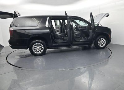 2025 Chevrolet Suburban LT