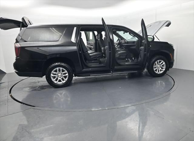2025 Chevrolet Suburban LT