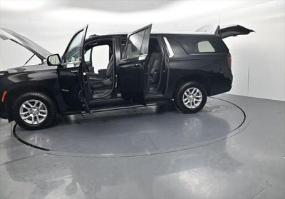 2025 Chevrolet Suburban LT