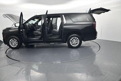 2025 Chevrolet Suburban LT