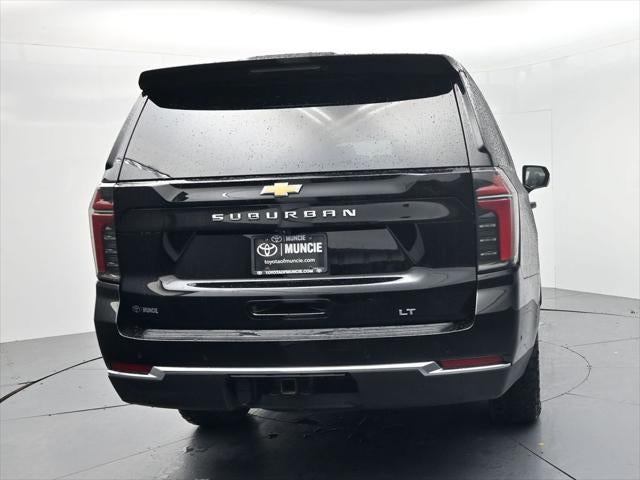 2025 Chevrolet Suburban LT