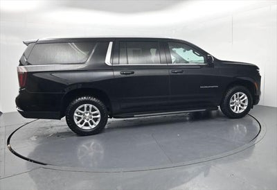 2025 Chevrolet Suburban LT