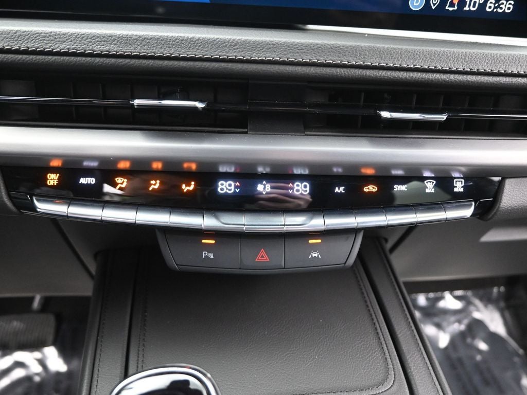 2025 Cadillac XT4 Premium Luxury