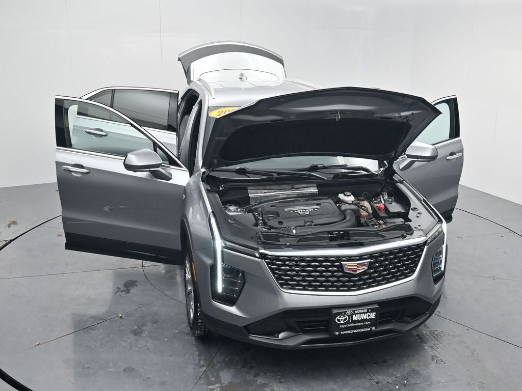 2025 Cadillac XT4 Premium Luxury