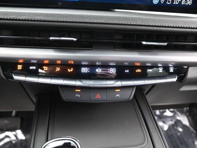 2025 Cadillac XT4 Premium Luxury