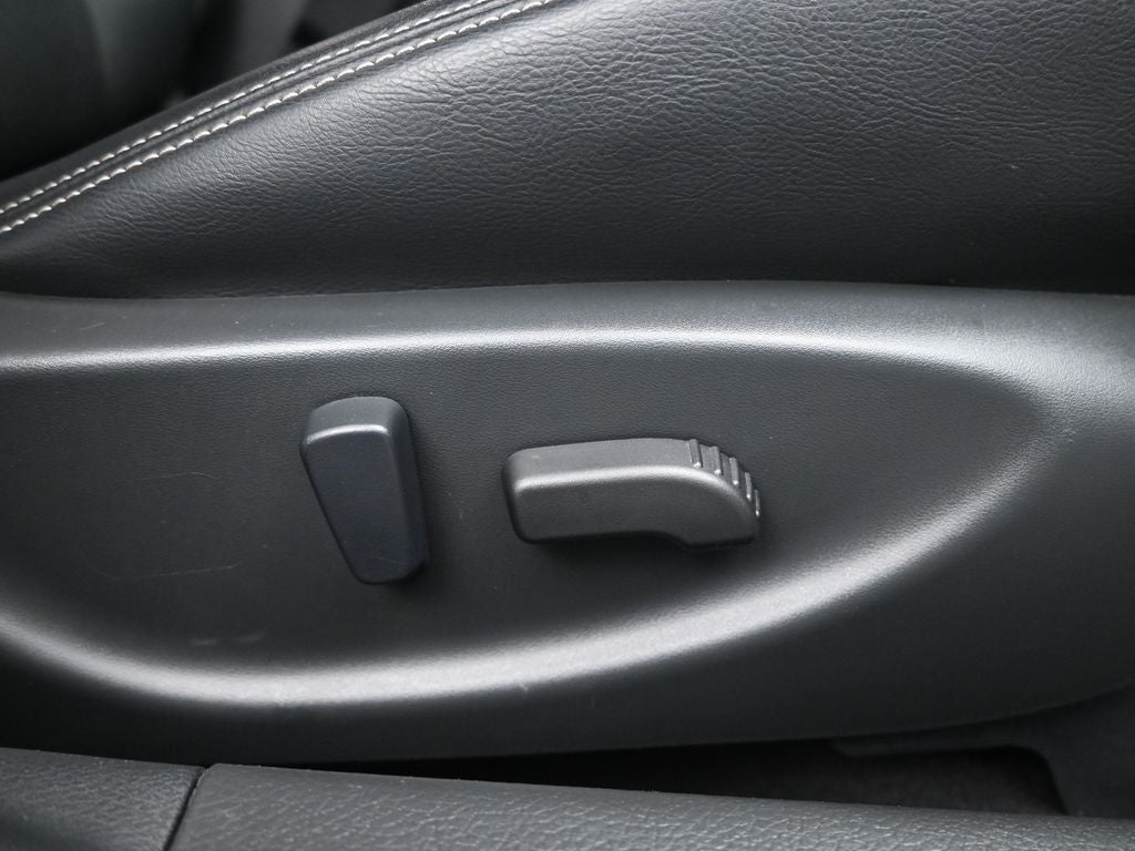 2023 Nissan Maxima SV