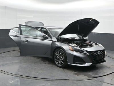 2023 Nissan Altima 2.0 SR