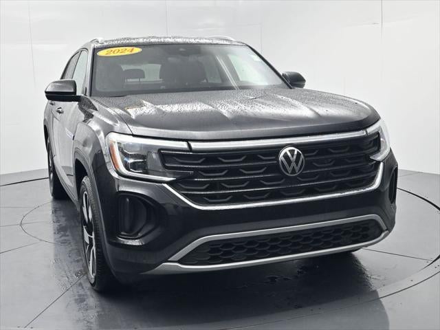 2024 Volkswagen Atlas Cross Sport 2.0T SE w/Technology