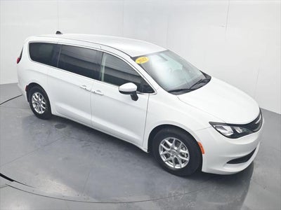 2022 Chrysler Voyager LX