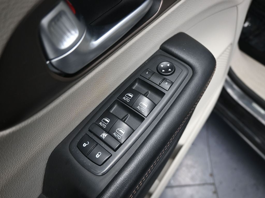 2018 Chrysler Pacifica Touring L Plus