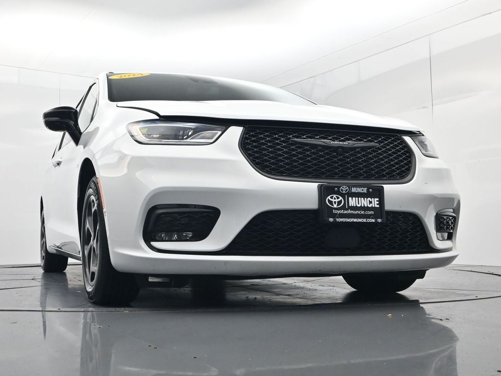 2024 Chrysler Pacifica Hybrid Select S Appearance