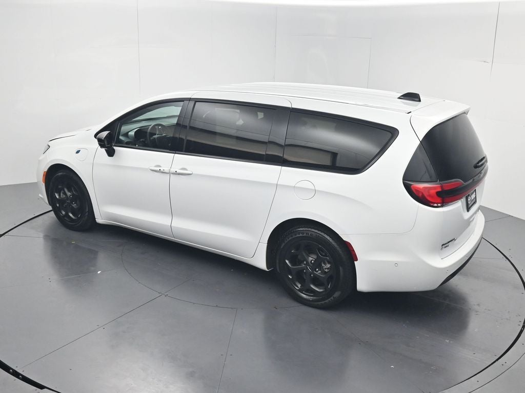 2024 Chrysler Pacifica Hybrid Select S Appearance