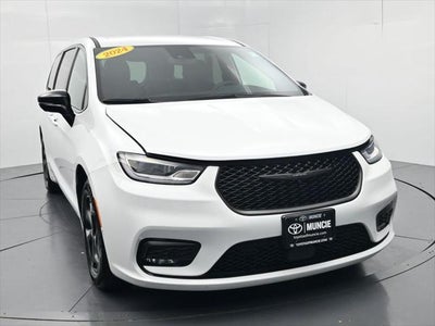 2024 Chrysler Pacifica Hybrid Select S Appearance
