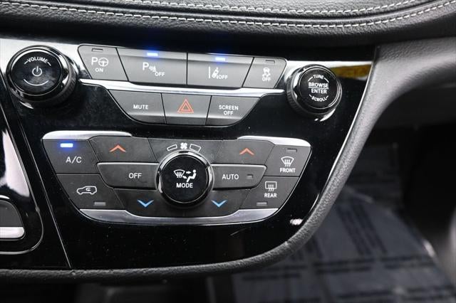 2024 Chrysler Pacifica Hybrid Select S Appearance