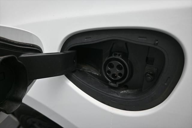 2024 Chrysler Pacifica Hybrid Select S Appearance