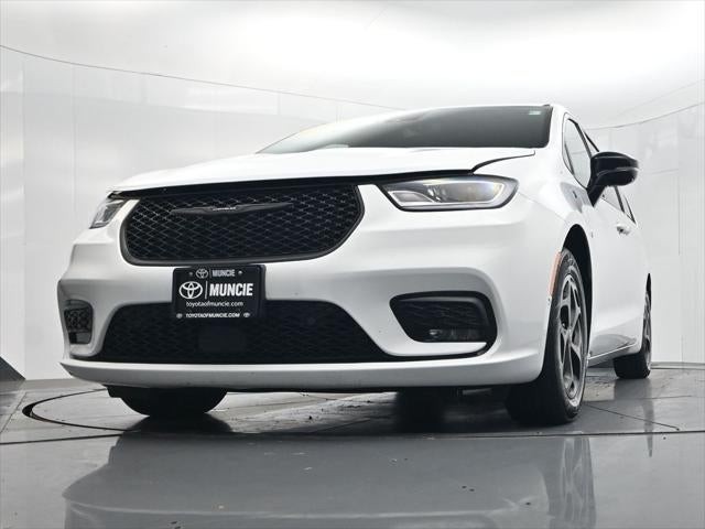 2024 Chrysler Pacifica Hybrid Select S Appearance