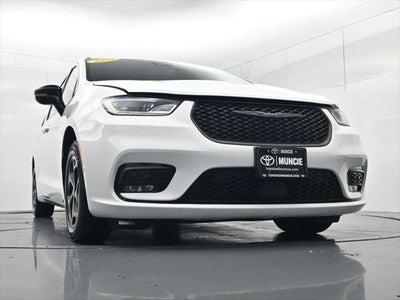 2024 Chrysler Pacifica Hybrid Select S Appearance