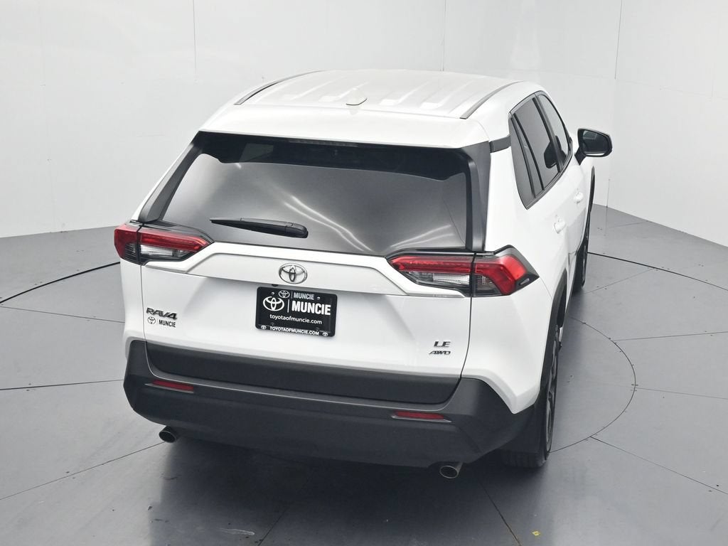 2024 Toyota RAV4 LE