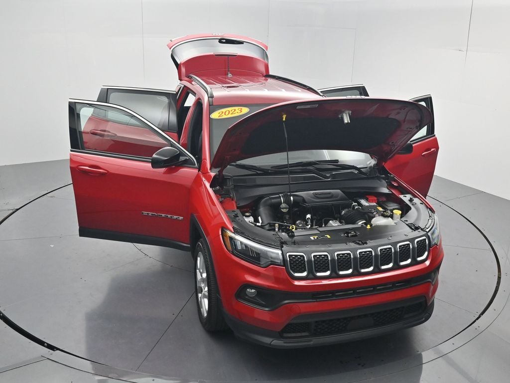 2023 Jeep Compass Latitude Lux