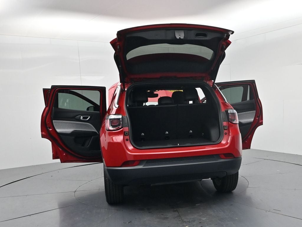 2023 Jeep Compass Latitude Lux