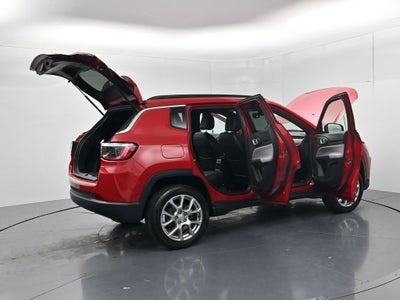 2023 Jeep Compass Latitude Lux