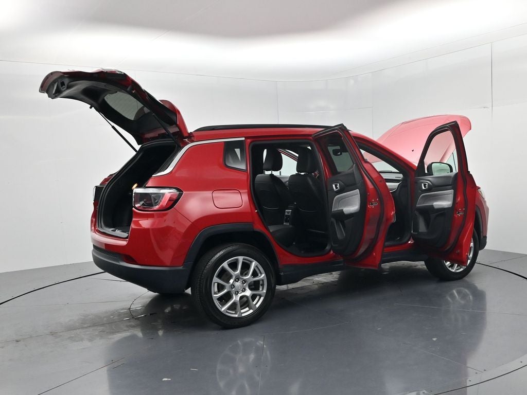 2023 Jeep Compass Latitude Lux