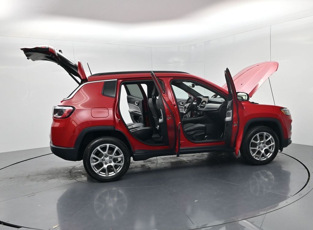 2023 Jeep Compass Latitude Lux