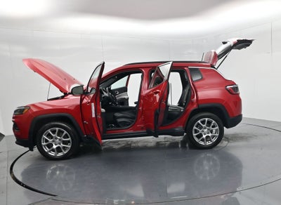 2023 Jeep Compass Latitude Lux