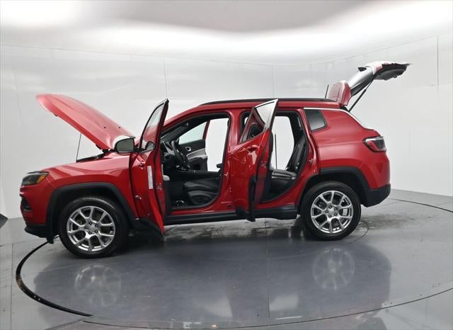 2023 Jeep Compass Latitude Lux