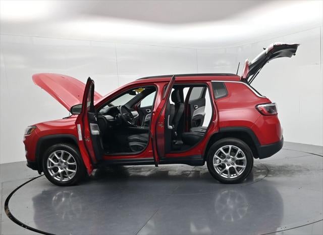 2023 Jeep Compass Latitude Lux