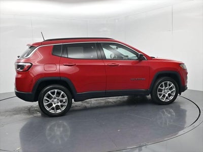 2023 Jeep Compass Latitude Lux