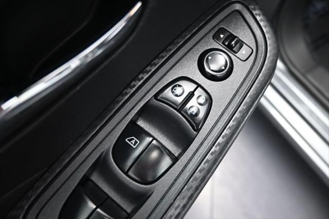2023 Nissan Versa 1.6 SV